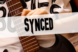 Synced: A Decorative Typeface for Editorial Design